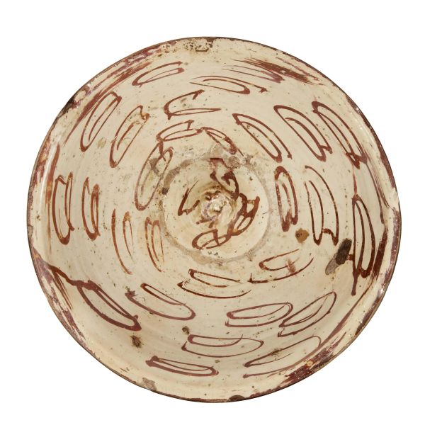 GRANDE PIATTO UMBONATO, MANISÈS, SECONDA METÀ SECOLO XVI