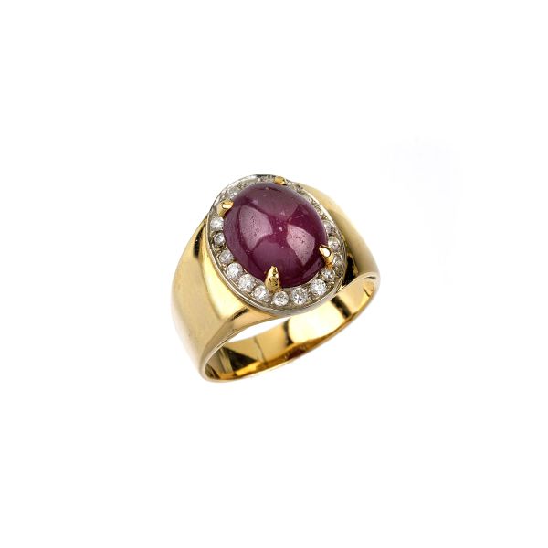 



RUBY ROOT AND DIAMOND BAND RING IN 18KT TWO TONE GOLD