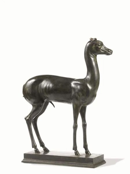  Cerbiatto, prima metÃƒÂ  sec. XX,  in bronzo su base rettangolare. Reca alla base l'incisione Fonderie Chiurazzi Napoli-Roma, alt. cm 56,5