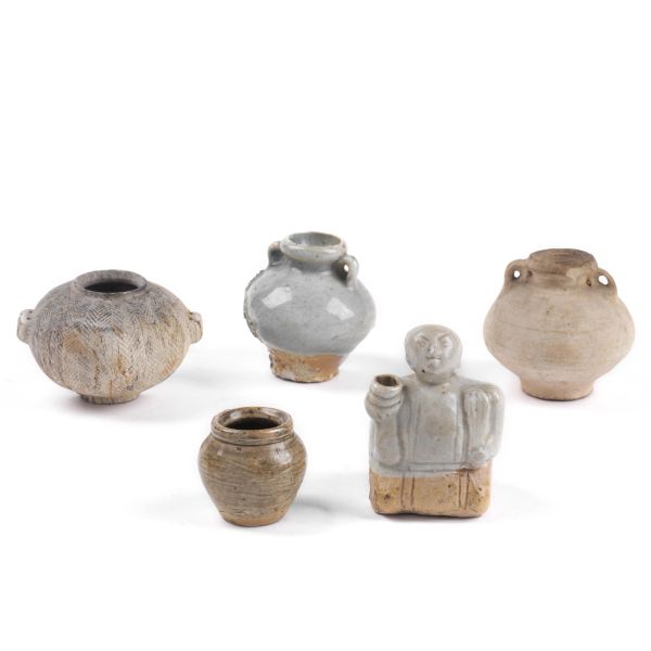 A GROUP OF FIVE OBJECTS, CHINA, QING DYNASTY, 11-12TH CENTURIES