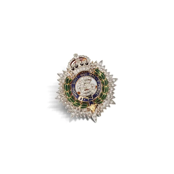 



REGIMENTAL BROOCH IN GOLD AND PLATINUM