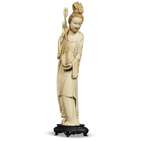 AN IVORY CARVING, CHINA, QING DYNASTY, 19TH CENTURY