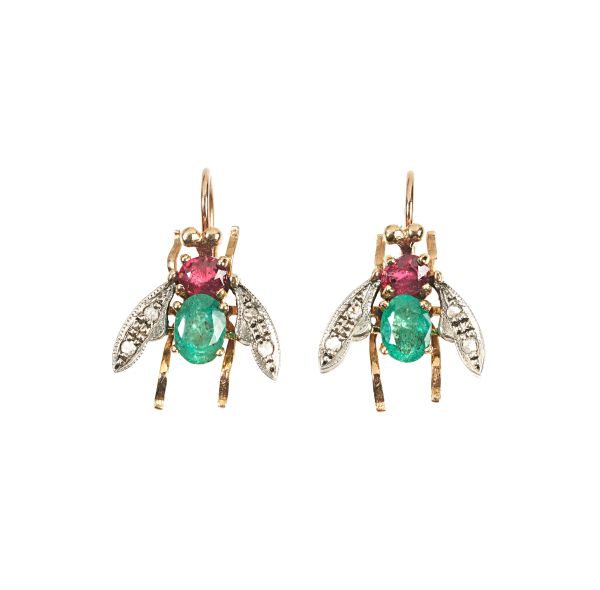 PAIR OF INSECT EARRINGS WITH STONES