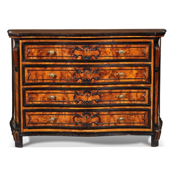 



A LOMBARD COMMODE, FIRST HALF 18TH CENTURY