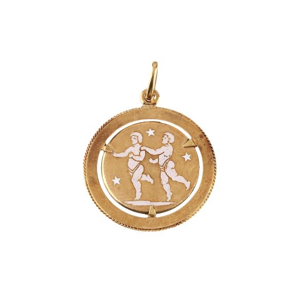 



ZODIAC SIGN PENDANT CHARM IN 18KT YELLOW GOLD