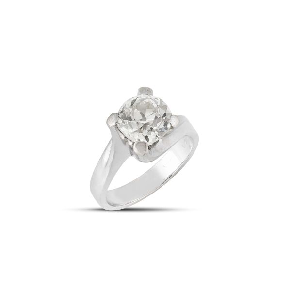 



DIAMOND SOLITAIRE RING IN 18KT WHITE GOLD 
