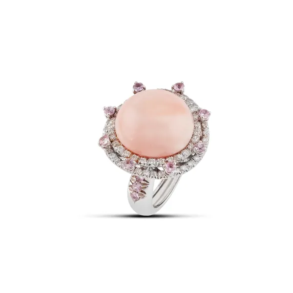 



GRANDE ANELLO CON CORALLO ROSA ZAFFIRI E DIAMANTI