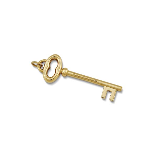 TIFFANY &amp; CO &quot;KEY&quot; PENDANT IN 18KT YELLOW GOLD