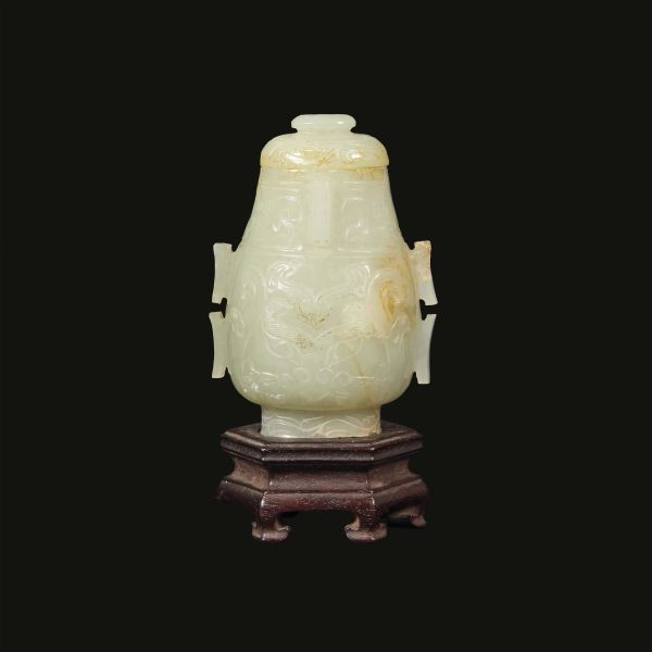 A VASE, CHINA, QING DYNASTY, 19TH CENTURY