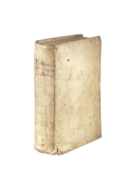      (Geografia - Illustrati 500)   PTOLOMAEUS, Claudius.   Geographia   [...]   a Bilibaldo Pirckheimherio translata   [&#8230;]. Venetiis, apud Vincentium Valgrisium, 1562. 