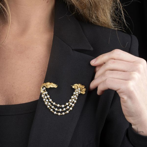 SPILLA A FORMA DI TRALCI CON PERLE