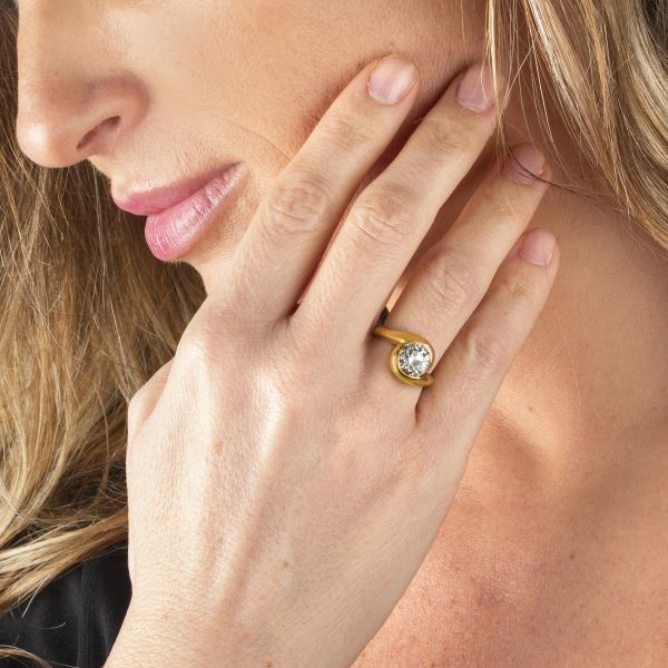 ANELLO CON DIAMANTE