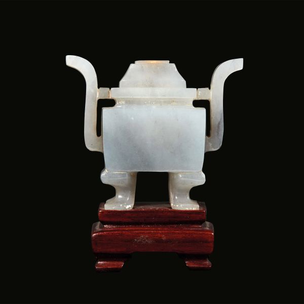 



SMALL AGATE VASE, CHINA, QING DYNASTY, 19TH CENTURY