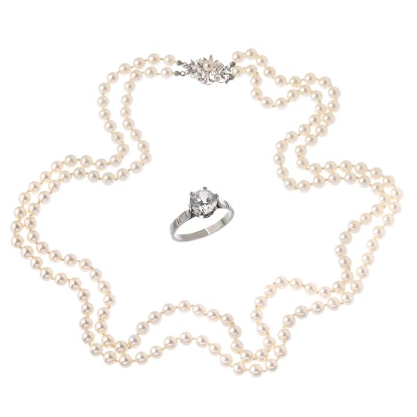 LONG NECKLACE WITH A RING 