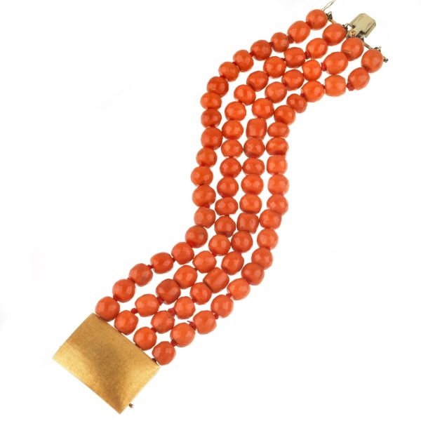 CORAL WIDE BAND BRACELET IN 18KT YELLOW GOLD
