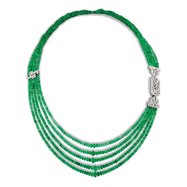 



LUNGA COLLANA CON SMERALDI E DIAMANTI