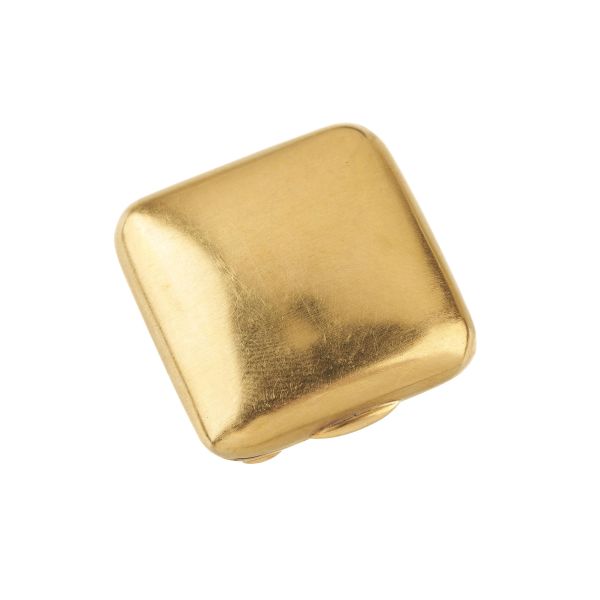 



PILLBOX IN 18KT YELLOW GOLD