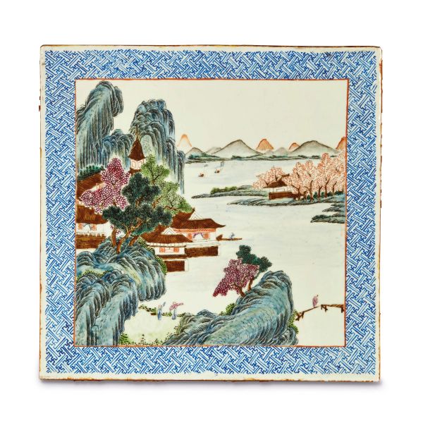 



PLACCA IN PORCELLANA, CINA, DINASTIA QING, PRIMA MET&Agrave; SEC. XX 