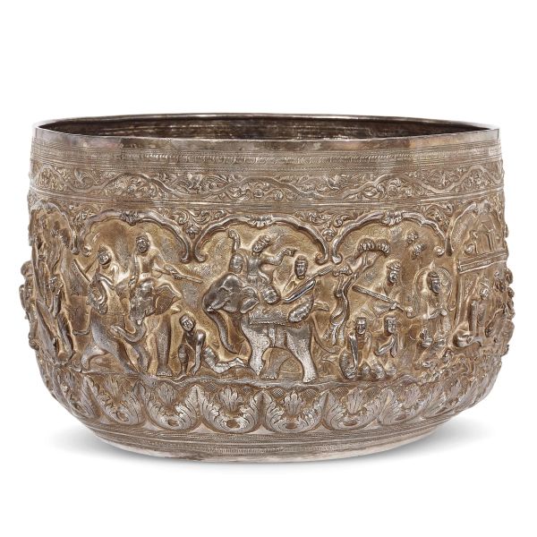 



LARGE BOWL, BURMA, 19TH CENTURY