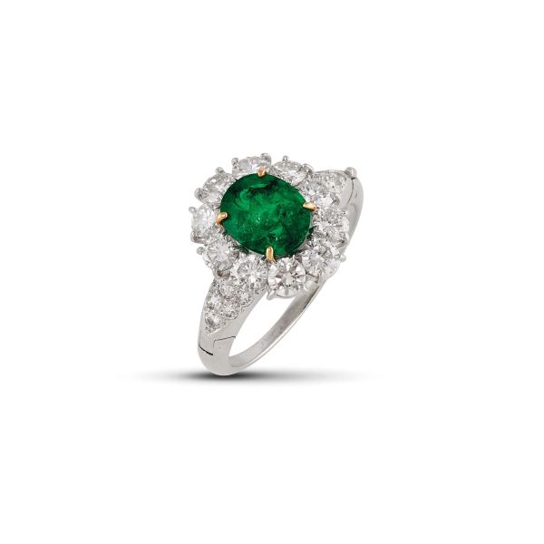 VAN CLEEF & ARPELS N.Y. EMERALD AND DIAMOND RING IN PLATINUM
