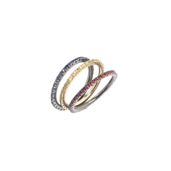 



THREE BAND RING IN LOW TITLE THREE TONE GOLD