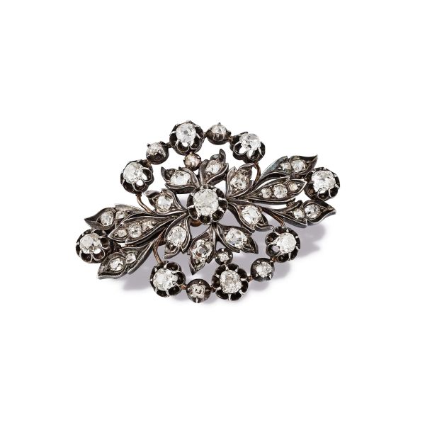 



SPILLA FLOREALE CON DIAMANTI