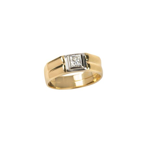 



ANELLO CON DIAMANTE