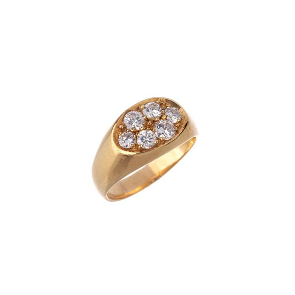 



DIAMOND RING IN 18KT YELLOW GOLD