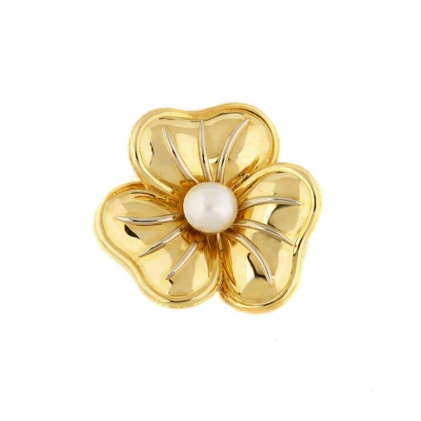 MABE PEARL FLOWER BROOCH IN 18KT TWO TONE GOLD