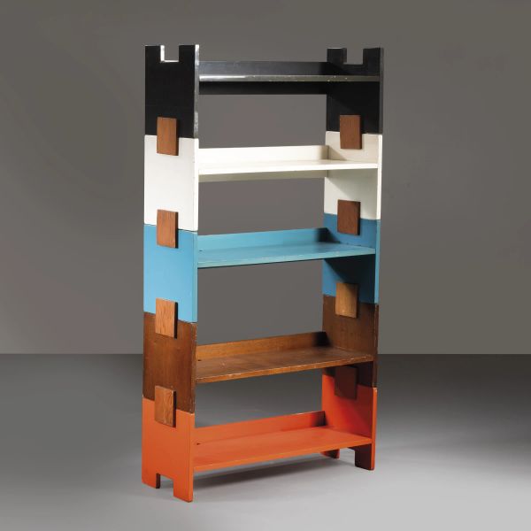 



MODULAR BOOKCASE, LACQUERED WOODEN STRUCTURE 