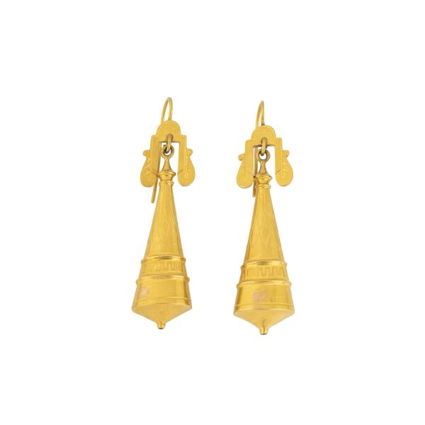 



PAIR OF BELL EARRINGS 
