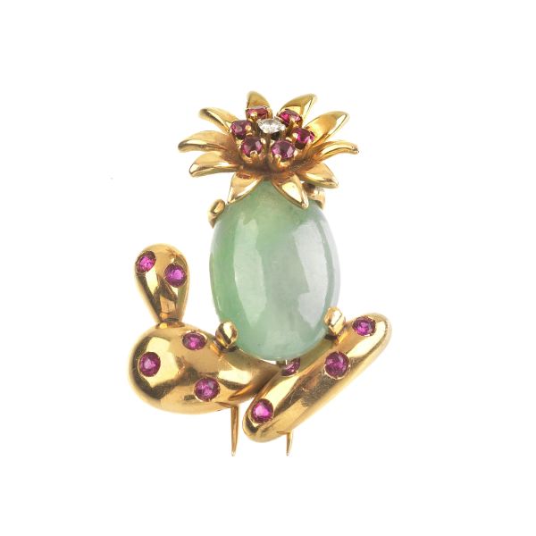CACTUS-SHAPED MULTI GEM BROOCH IN 18KT YELLOW GOLD