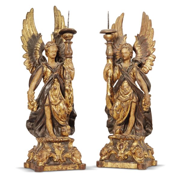 A PAIR OF SOUTHERN ITALY CANDLEHOLDER ANGELS, 18TH CENTURY