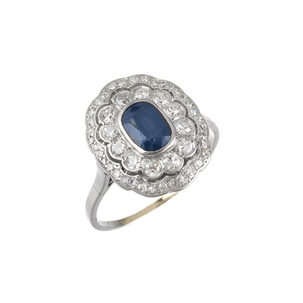 SAPPHIRE AND DIAMOND FLORAL RING IN PLATINUM
