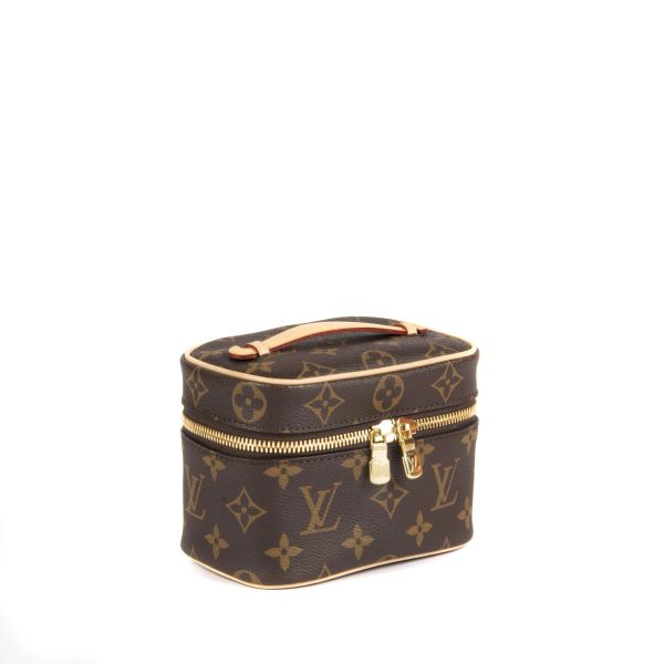 



LOUIS VUITTON MINI BEAUTY CASE