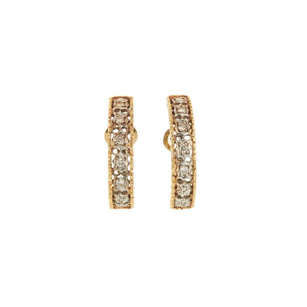 



DIAMOND HOOP EARRINGS IN 18KT TWO TONE GOLD