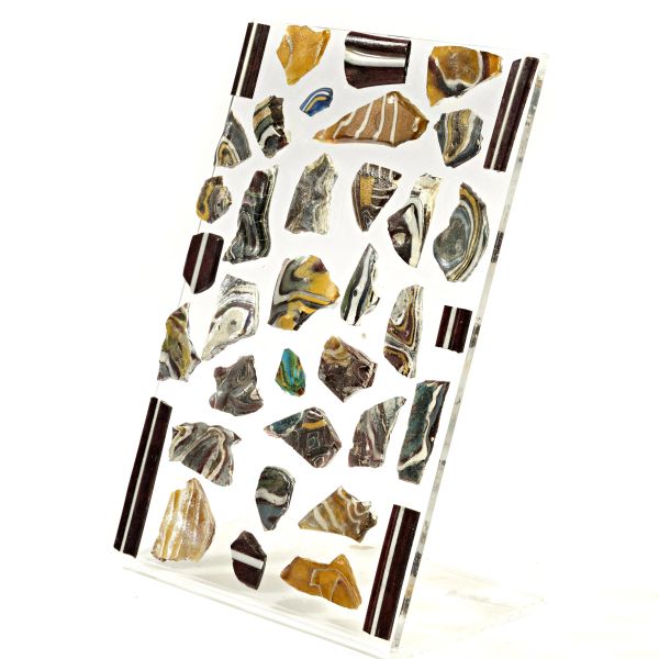 GRUPPO DI FRAMMENTI DI VETRO