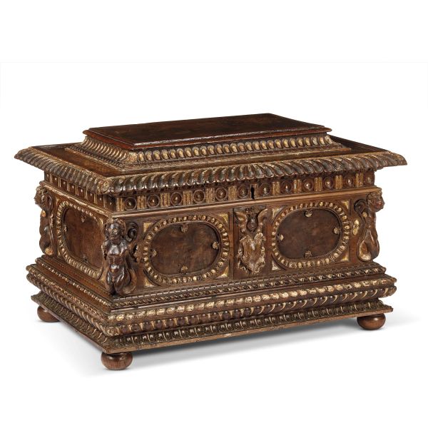 



A FLORENTINE CASKET, 16TH CENTURY