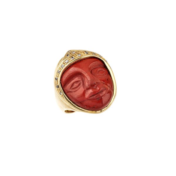 



HARD STONE RING IN 18KT YELLOW GOLD