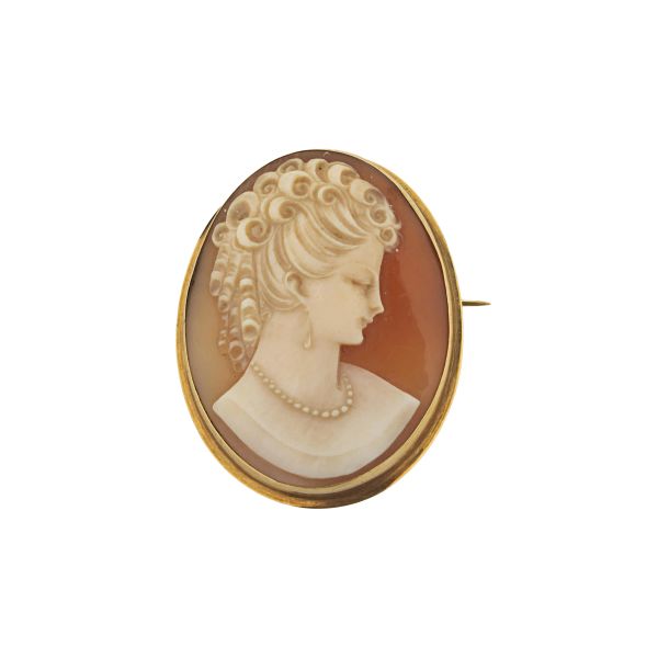 CAMEO BROOCH IN 18KT YELLOW GOLD