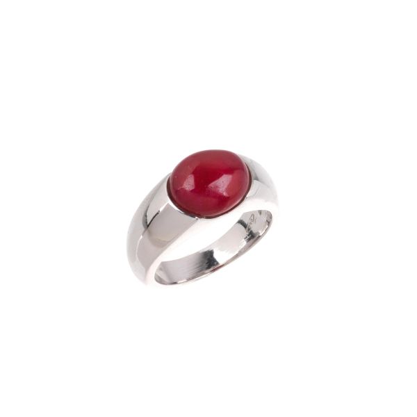 RED SEMIPRECIOUS STONE RING IN 18KT WHITE GOLD