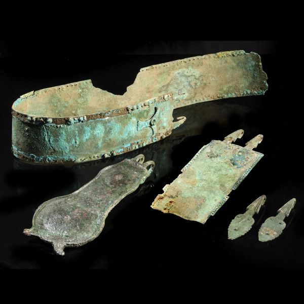 FRAMMENTI DI CINTURONI