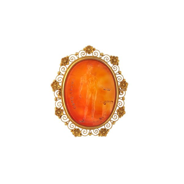 



CARNELIAN BROOCH IN 14KT GOLD