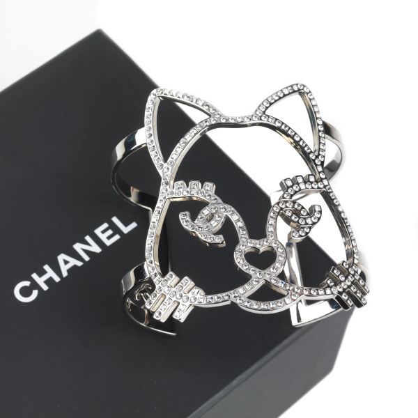 Chanel - CHANEL CAT EMOJI CUFF BRACELET CHOUPETTE