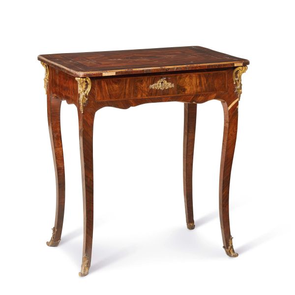 



A SMALL ROMAN TABLE, 18TH CENTURY