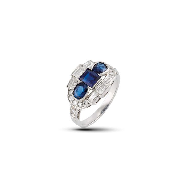 



SAPPHIRE AND DIAMOND RING IN PLATINUM