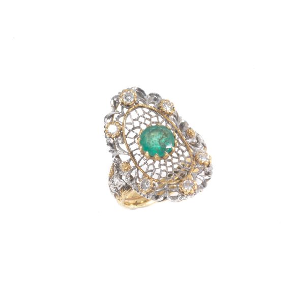 EMERALD AND DIAMOND LOZENGE RING IN 18KT TWO TONE GOLD