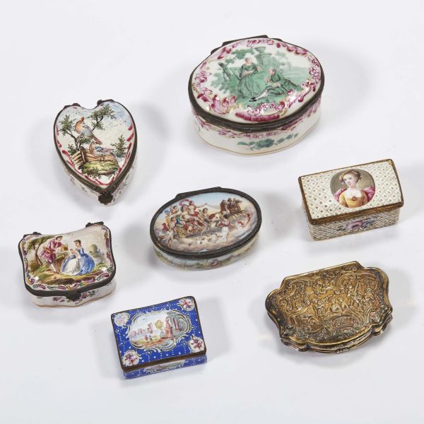 A GROUP OF SEVEN SMALL FRENCH BOXES, LATE 19TH CENTURY