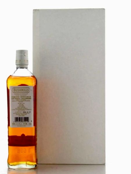 2002 Bushmills 18 Year Old Single Malt Whiskey Causeway Collection