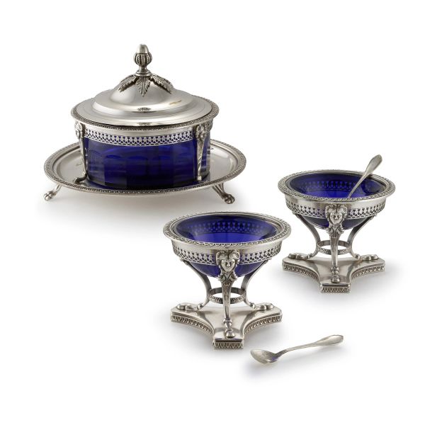 PAIR OF SILVER SALT CELLAR AND CHEESE HOLDER, 20TH CENTURY